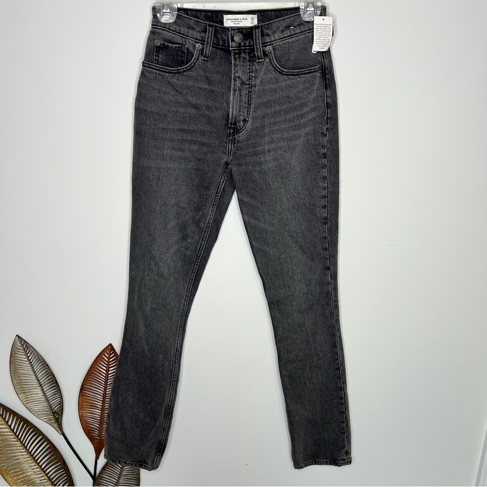 B3 Abercrombie and Fitch The 90s‎ Skinny High Rise Jeans